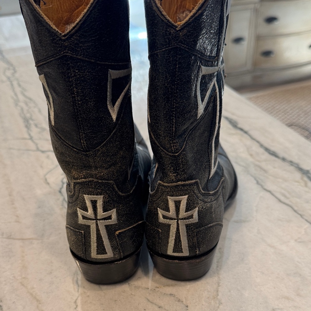 Old Gringo Camelot size 9 black distressed cross design boots - Picture 5 of 7